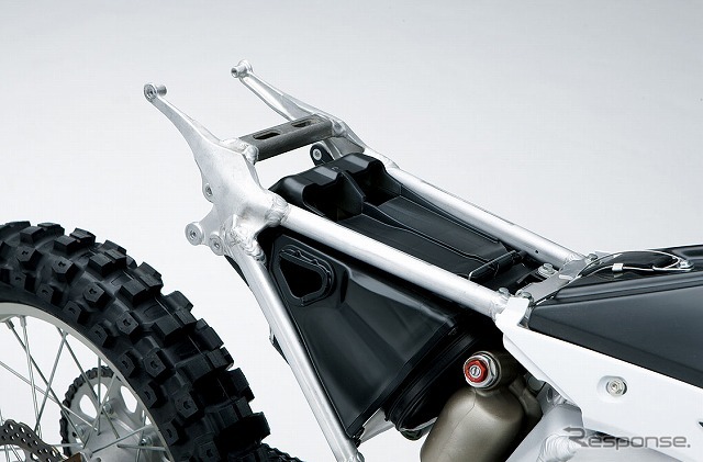 ホンダ CRF450R エアクリーナーボックス