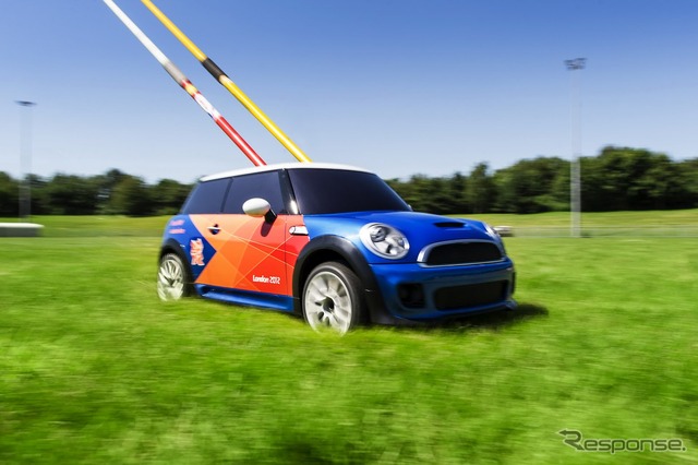 2012ロンドンオリンピックの公式車両に採用されたMINIの4分の1スケールのラジコンカー、mini MINI
