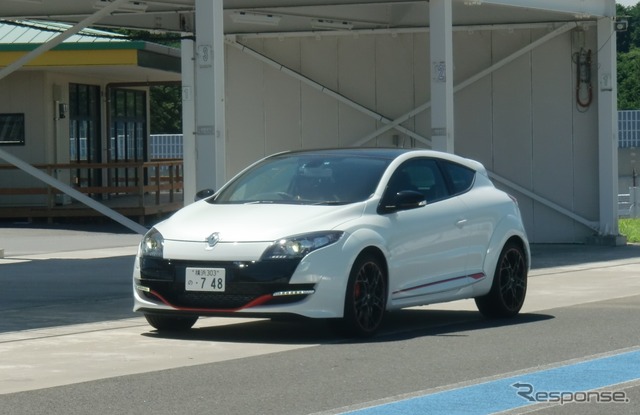 ルノー・メガーヌRS