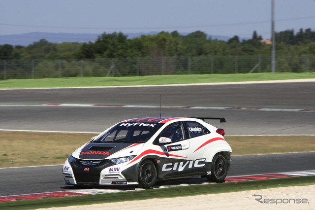 イタリアでシェイクダウンテストを終えたホンダ シビック WTCC