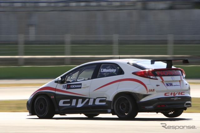 イタリアでシェイクダウンテストを終えたホンダ シビック WTCC
