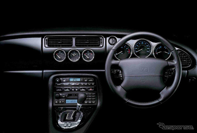 ジャガー XKR、25台限定「ブラックナイト」