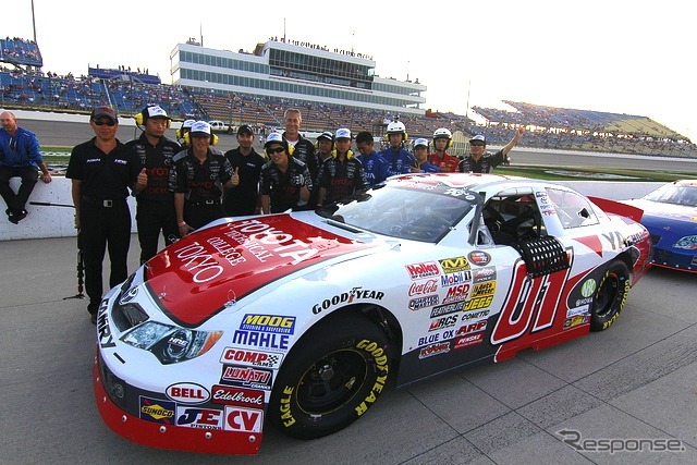 NASCARに参戦したトヨタ東京自動車大学校と米NTIのコラボチーム
