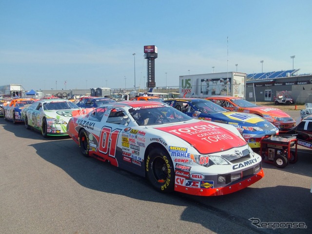 NASCARに参戦したトヨタ東京自動車大学校と米NTIのコラボチーム