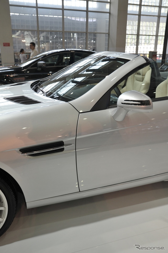 ブラバスブースのメルセデスベンツSLK(R172)