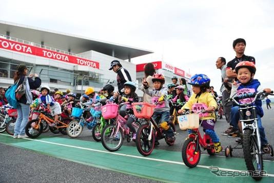 参加台数2000台超、自転車レース「富士チャレンジ200」開催