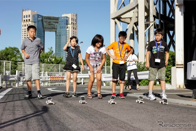 電力もエネルギー源に加え、スーパーハイブリッドカー完成!走行実験開始!