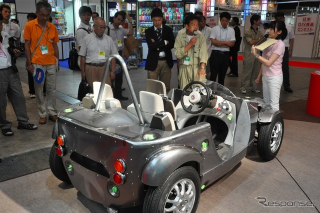 トヨタ自動車の新たなCamatte。鈑金の匠が手作りでボディを作り上げた。