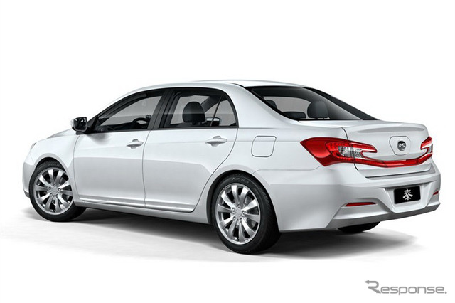 BYDオートの新型ハイブリッドセダン、Qin（北京モーターショー12）