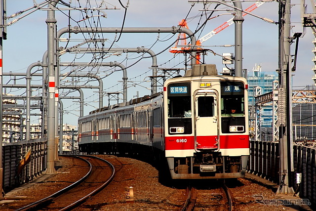 東武6050系電車による区間快速
