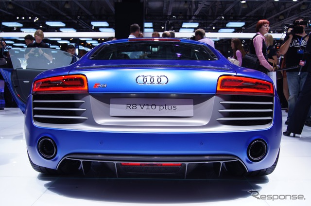 アウディ・R8(モスクワモーターショー12)
