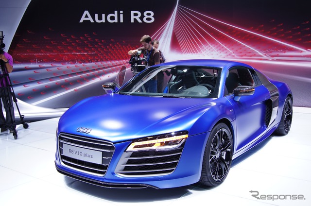アウディ・R8(モスクワモーターショー12)