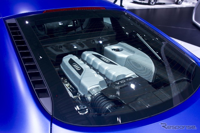 アウディ・R8 V10プラス(モスクワモーターショー12)