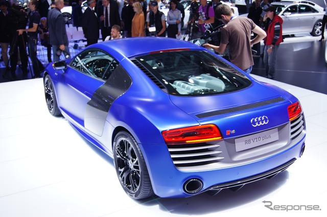 アウディ・R8 V10プラス(モスクワモーターショー12)