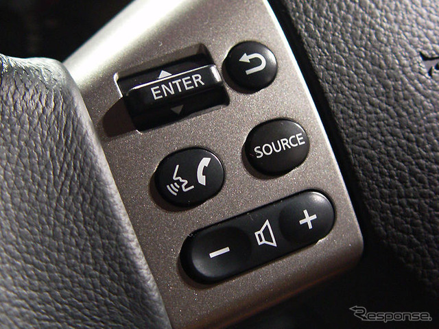 【日産 ティーダ発表】ステアリングで大部分のナビ操作可能
