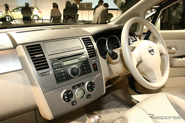 【日産 ティーダ発表】ライバルはカローラ ランクスよりも…