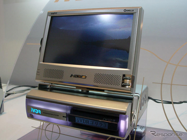 【CEATEC JAPAN2004】クルマ関係のデバイスもいろいろと出品