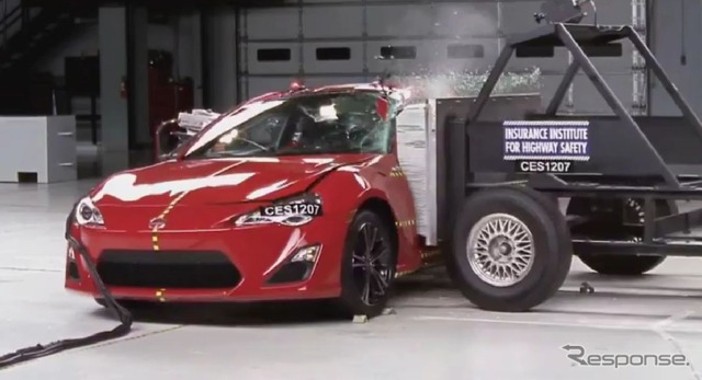 トヨタ86の米国仕様、サイオンFR-SのIIHS衝突安全テスト