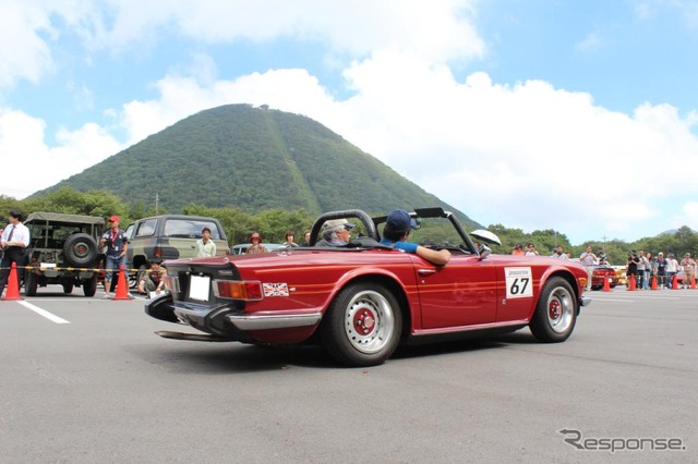 トライアンフ・TR6