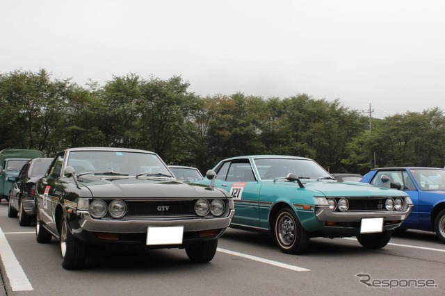 トヨタ・セリカ1600GTV(左)と1600GT(右) 驚くほどオリジナルを保っている2台だ。