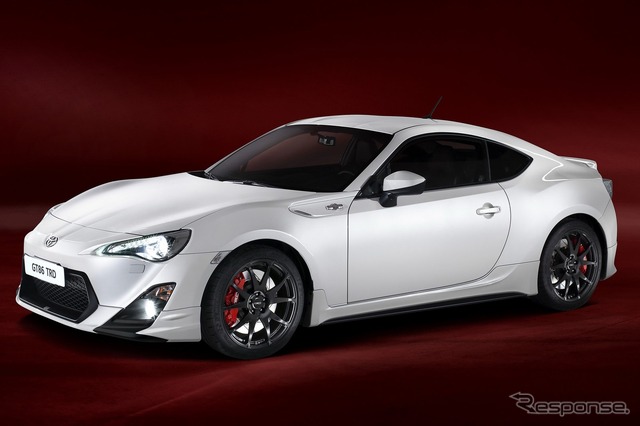 トヨタ GT86（日本名：86）のTRDパフォーマンスライン