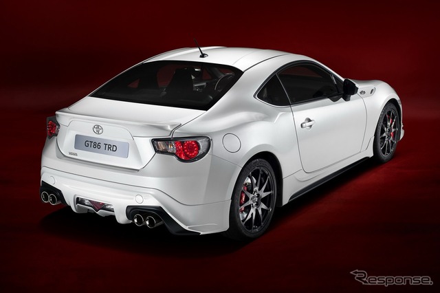 トヨタ GT86（日本名：86）のTRDパフォーマンスライン