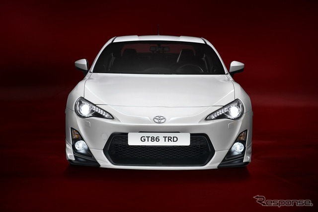 トヨタ GT86（日本名：86）のTRDパフォーマンスライン