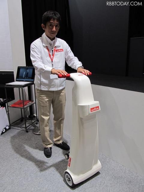 昨年CEATEC JAPANに参考展示した電動歩行アシストカー