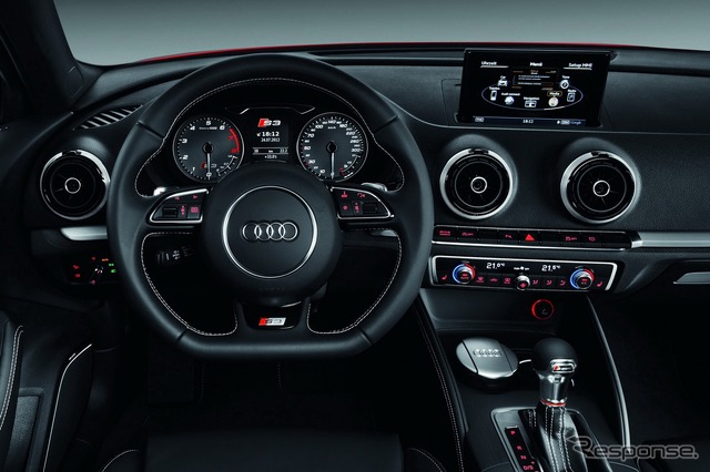 新型 アウディ S3