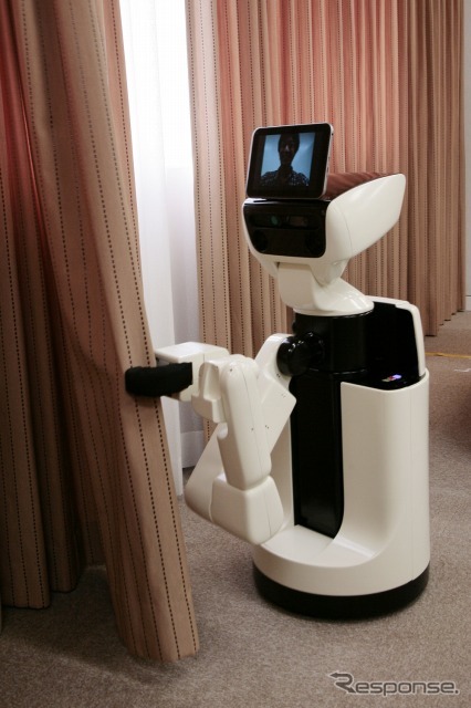 トヨタ自動車が開発した生活支援ロボット(HSR)