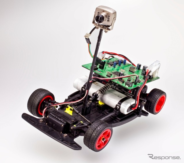 半導体技術を使用したモデルカーの競技会「フリースケール・カップ」