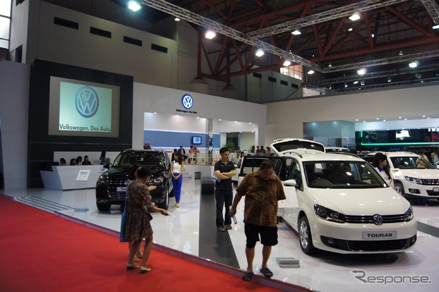VWブース(ジャカルタモーターショー12)