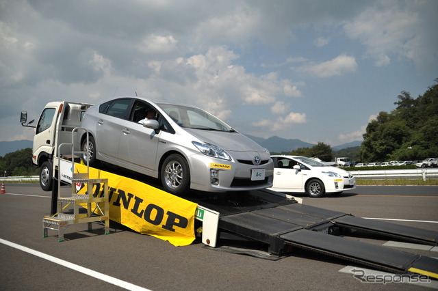 50%転がり抵抗低減タイヤは転がり抵抗Aタイヤとの慣性走行比較が行われた