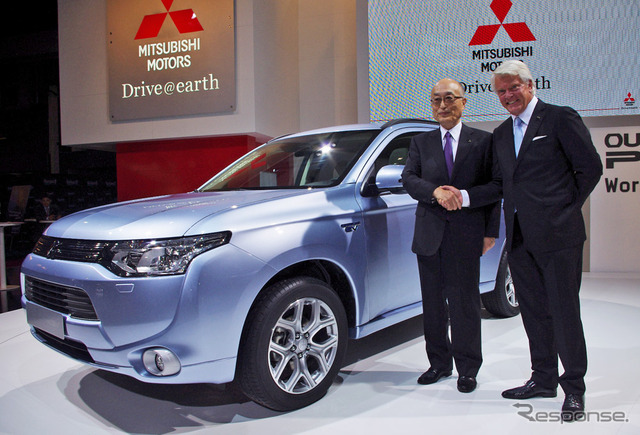 三菱 アウトランダーPHEV(パリモーターショー12)