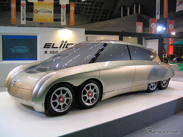 【ITS世界会議名古屋】慶應義塾大学の『Eliica』が走る