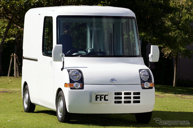 【東京モーターショー04】ダイハツFFC…FF軽自動車カーゴ