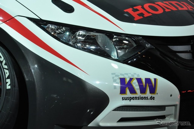 ホンダ・シビックWTCC(パリモーターショー12)