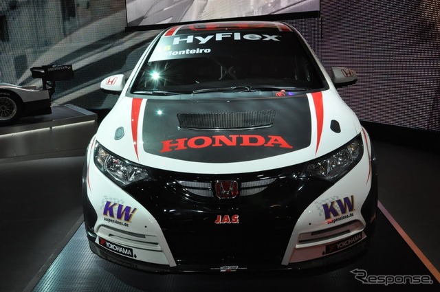 ホンダ・シビックWTCC(パリモーターショー12)