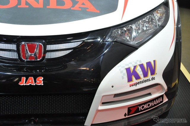 ホンダ・シビックWTCC(パリモーターショー12)