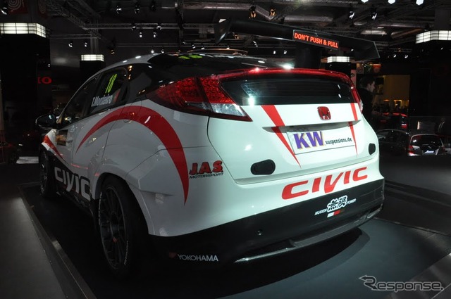 ホンダ・シビックWTCC(パリモーターショー12)