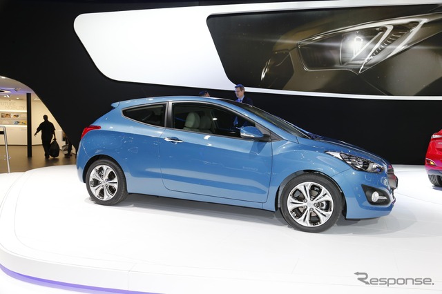 新型 ヒュンダイ i30 3ドア(パリモーターショー12)
