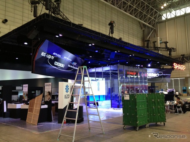 CEATEC 12ブース設営の様子(10月1日撮影)