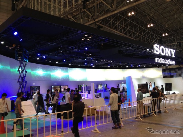 CEATEC 12ブース設営の様子(10月1日撮影)