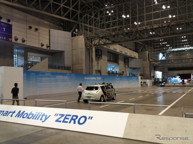 CEATEC 12ブース設営の様子(10月1日撮影)
