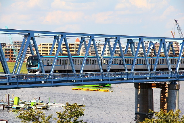 混雑率200%を超える区間がある東京メトロ東西線
