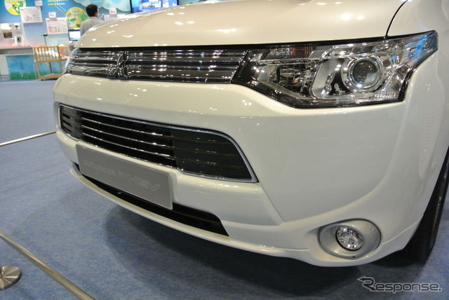 三菱自動車・アウトランダーPHEV