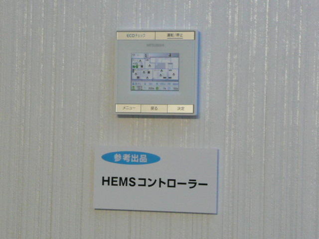HEMSコントローラー。消費抑制モードなど、優先順位に従った制御シナリオ管理を行なう