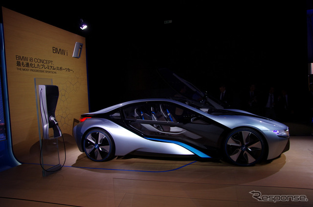 BMW i8デザイナー「世界で最も進化したスポーツカー」
