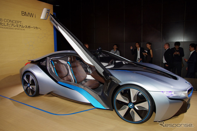 BMW i8デザイナー「世界で最も進化したスポーツカー」