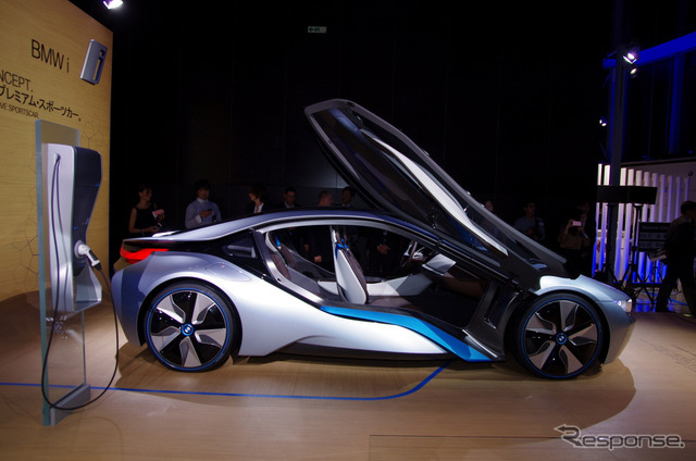 BMW i8デザイナー「世界で最も進化したスポーツカー」